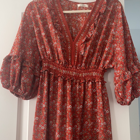 Max Studio Dresses & Skirts - Beautiful dress too big for me no tag that’s a medium